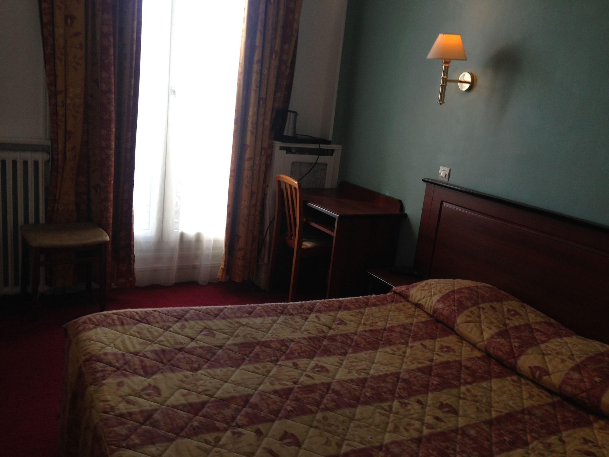 Hotel Du Square D'anvers 2*