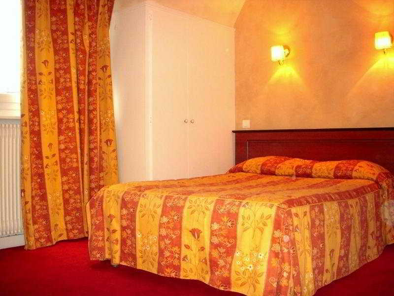 Du Square D'anvers Hotel