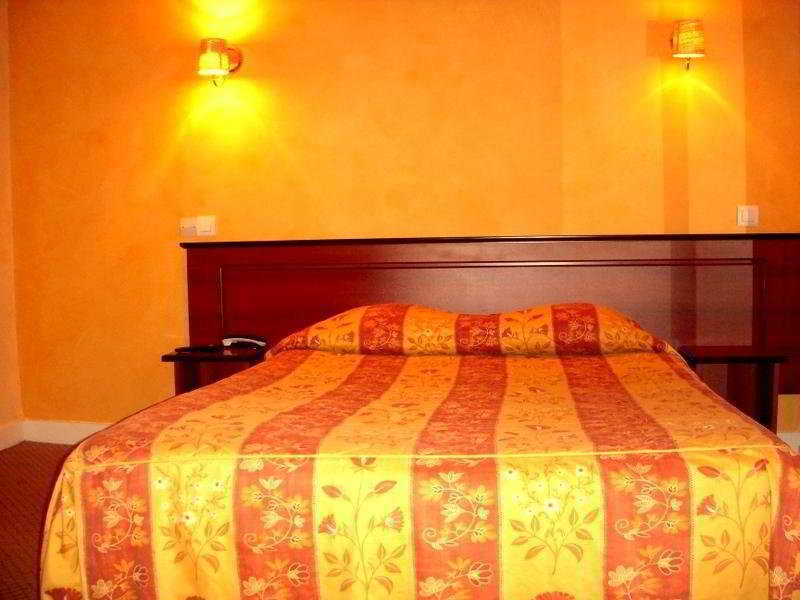 Hotel Du Square D'anvers 2*